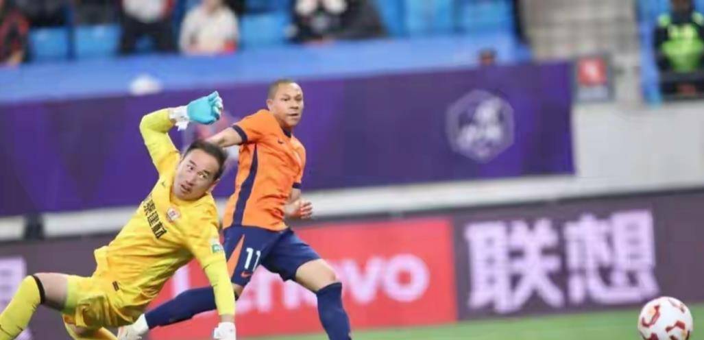 包含欧超杯今晚再迎强敌，克里夫兰骑士刷新队史纪录，主帅态度：球迷炸锅，心理建设被强调的词条